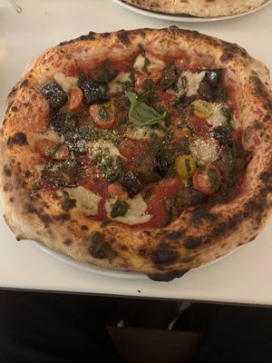 Billie (aubergines)  at Al Catzone Pizza Napovegana in Berlin