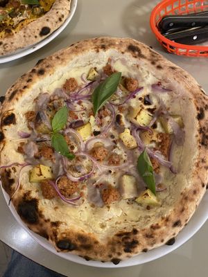 Arnold pizza  at Al Catzone Pizza Napovegana in Berlin