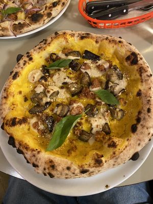 Kirby pizza  at Al Catzone Pizza Napovegana in Berlin