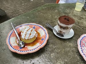 Cat caramel and tiramisu: very tasty  at Al Catzone Pizza Napovegana in Berlin