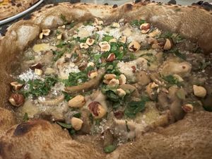 mushroom pizza #Veganuary at Al Catzone Pizza Napovegana in Berlin