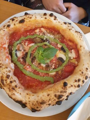 Elli at Al Catzone Pizza Napovegana in Berlin