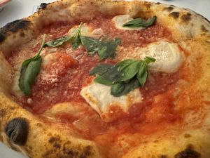 pizza  at Al Catzone Pizza Napovegana in Berlin