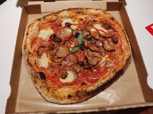 Super Diavola at Al Catzone Pizza Napovegana in Berlin