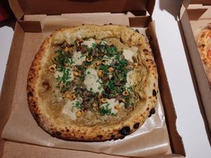 Gaz at Al Catzone Pizza Napovegana in Berlin