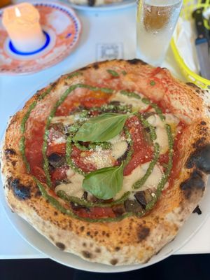 Rooney Mara👍  at Al Catzone Pizza Napovegana in Berlin