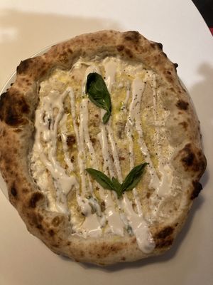 5 formaggio  at Al Catzone Pizza Napovegana in Berlin