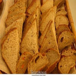 Whole grain bread at New Start Restaurant in Seoul
