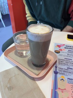 Dirty Black Sesame Latte (große Empfehlung!)  at Tokyo Boom in Vienna