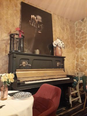 Lovely decor at Bistro Shabby Chíc in Altea
