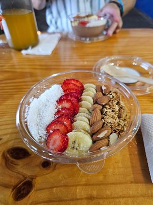 Chocolate smoothie bowl at Batidos Pitaya in Leon