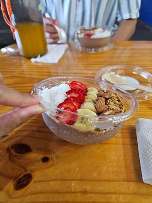 Chocolate smoothie bowl at Batidos Pitaya in Leon