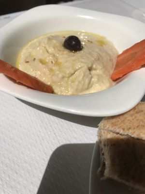 Hummus at Veggie Garden - Dels Angels in Barcelona