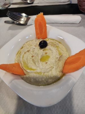 Hummus at Veggie Garden - Dels Angels in Barcelona