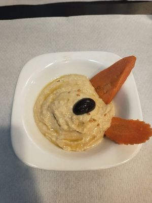 Hummus at Veggie Garden - Dels Angels in Barcelona