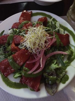 Peppers whit salad and pesto at Veggie Garden - Dels Angels in Barcelona