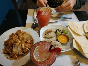 Tasty!! Tofu in peanut sauce, momos, papadum #Veganuary at Veggie Garden - Dels Angels in Barcelona