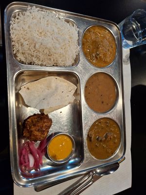 Menu of the day: thali at Veggie Garden - Dels Angels in Barcelona