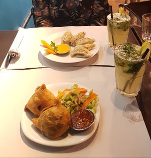 Dumplings Nd samosa at Veggie Garden - Dels Angels in Barcelona