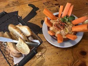 Hummus & bread  at Veggie Garden - Dels Angels in Barcelona