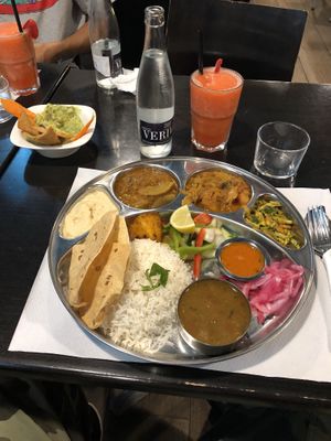 Set plate $9.50 🔥 at Veggie Garden - Dels Angels in Barcelona