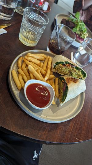 I got the vegan pumpkin wrap. Changed out the sweet potato fries for regular ones no problems. 🤘🏻 Would eat again at The Bunker Cafe Bar Restaurant in Leura