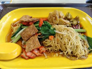 Wanton noodles $4 at Hong Cook Food - 鳳煮食 in North Singapore
