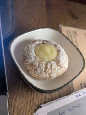 Mandelgebäck Zitrone (auch glutenfrei) at gutebohne ESPRESSOBAR in Cologne
