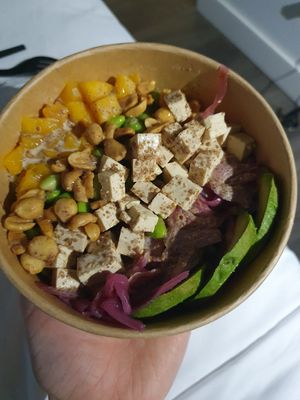 Bowl with tofu at Natur Poke - Palma in Mallorca