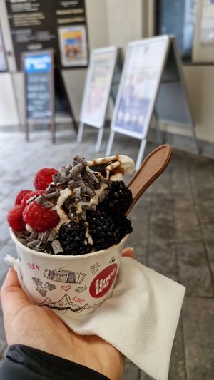 Yogurt with fruits, chocolate curls and chocolate sauce at I Love Leo - Marienplatz in Munich