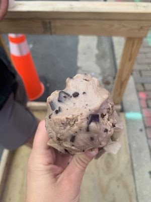 Oat milk chocolate chip  at Storm And Daughters Ice Cream in Easton