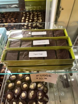 Vegan fudge  at Sweet Paradise Maui in Kihei