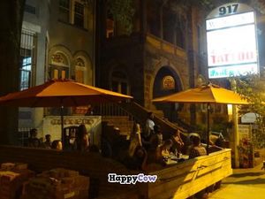 Patio at night at Ipanema in Richmond