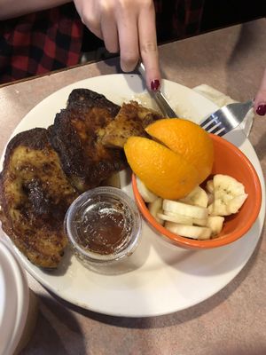 Vegan French toast at Harrison Street Cafe in Richmond