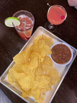Chips salsa, N/A strawberry mojito, N/A IDK my Bff Jill #Veganuary at Wild Taco in Denver