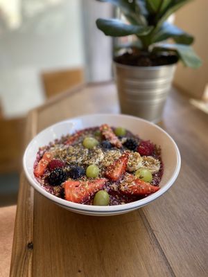 Smoothie bowl  at The Life in Lisbon