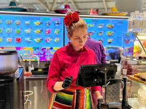 Мы отркрыты для вам каждый день! at Pita Burrito in Moscow