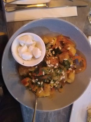 one of the many vegan meals at Professor and the Pigeon in Healesville