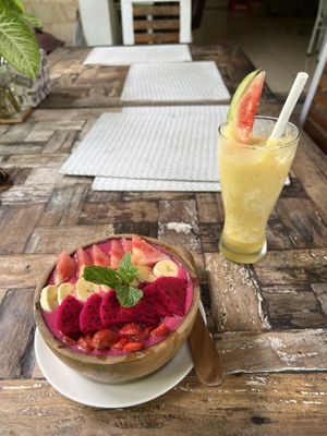 Juice and smoothie bowl   at Tasty Vegan in Seminyak