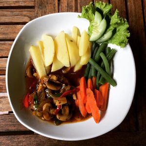 Mushroom steak at Tasty Vegan in Seminyak