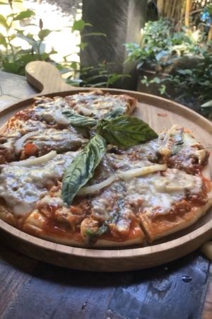 pizza at Tasty Vegan in Seminyak