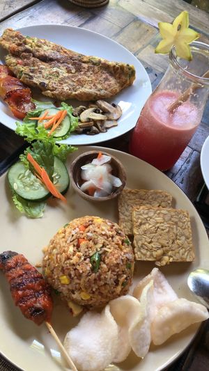 omelette, watermelon juice and nasi goreng...? forgot the name for the last one   at Tasty Vegan in Seminyak