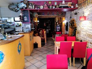Eat in space inside at Le Shanti in Dijon