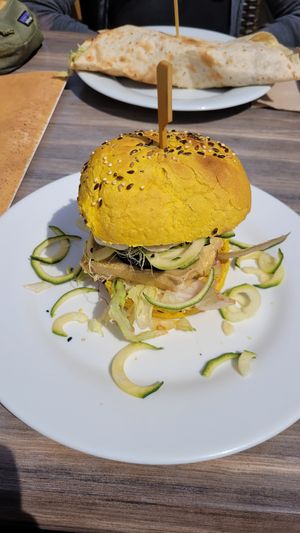  at Le Shanti in Dijon