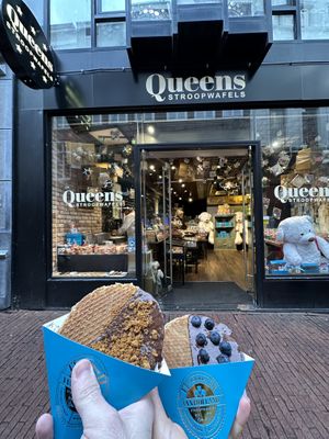 Speculaas & blueberries  at Van Holland Stroopwafels in Amsterdam