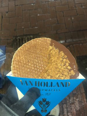 Speculaas Stroopwafel  at Van Holland Stroopwafels in Amsterdam