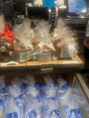 Pre-packaged vegan stroopwafels  at Van Holland Stroopwafels in Amsterdam