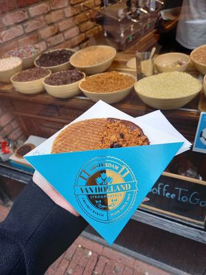 Vegan Stroopwafel with speculous topping at Van Holland Stroopwafels in Amsterdam