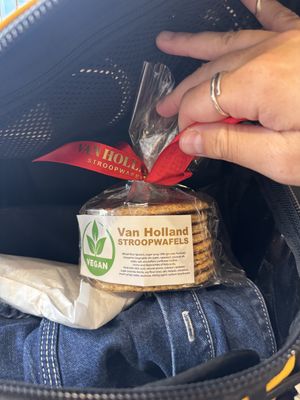 Take away stroops  at Van Holland Stroopwafels in Amsterdam