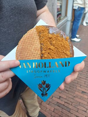 Stroopwafel with speculaas- 15 August 2024 at Van Holland Stroopwafels in Amsterdam